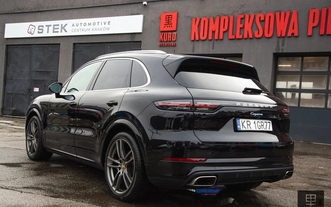 Porsche Cayenne cena 322000 przebieg: 71037, rok produkcji 2018 z Jeziorany małe 497